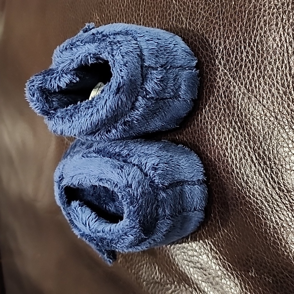 Ugg slippers - Picture 3 of 6